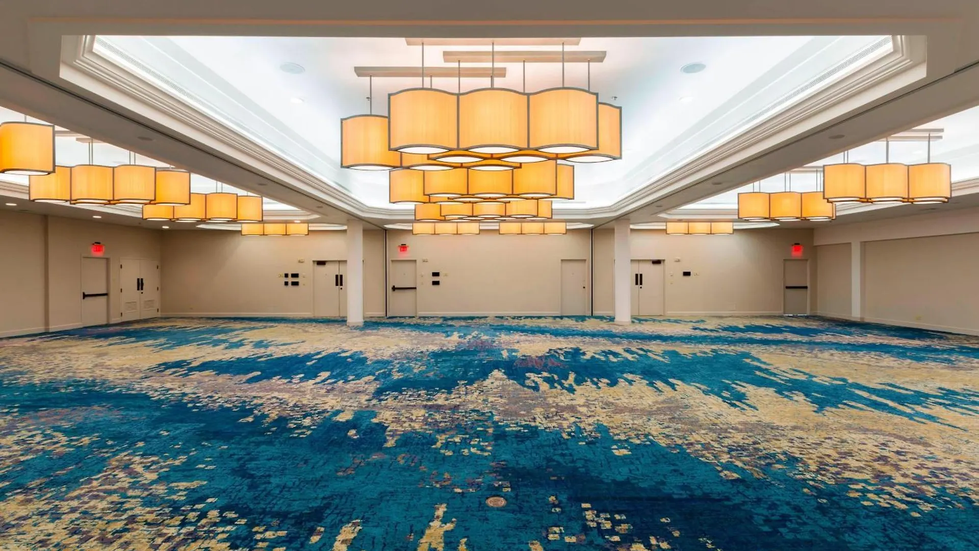 Waikiki Beach Marriott Resort & Spa Гонолулу