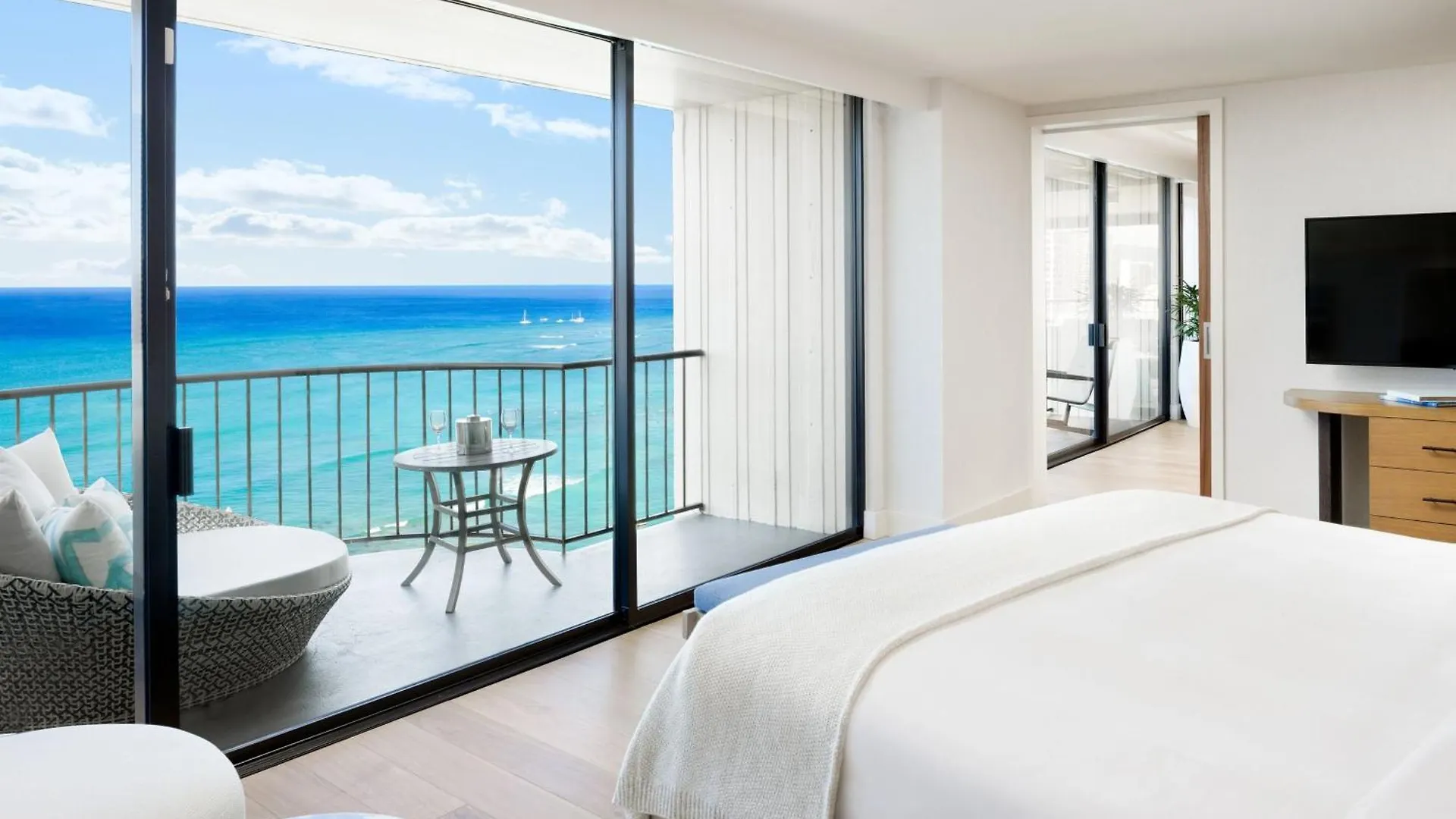 Waikiki Beach Marriott Resort & Spa Гонолулу