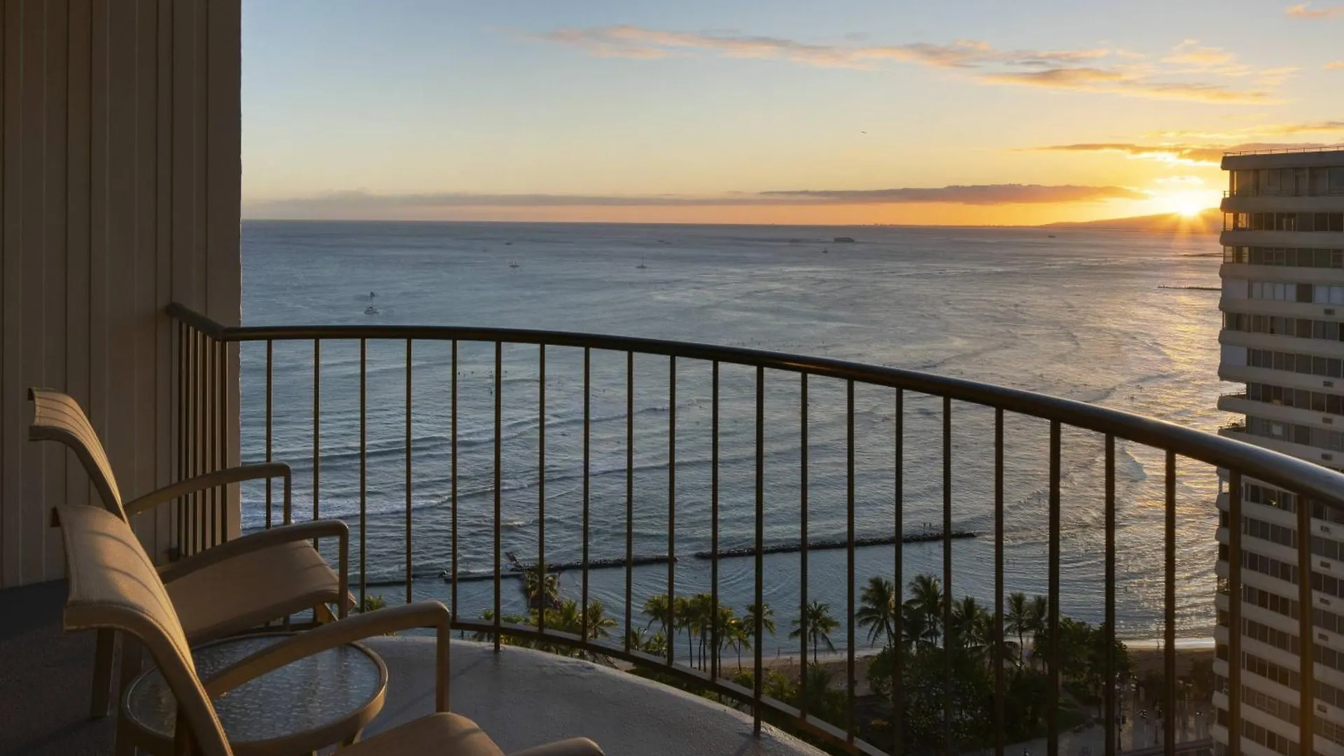 Waikiki Beach Marriott Resort & Spa Гонолулу