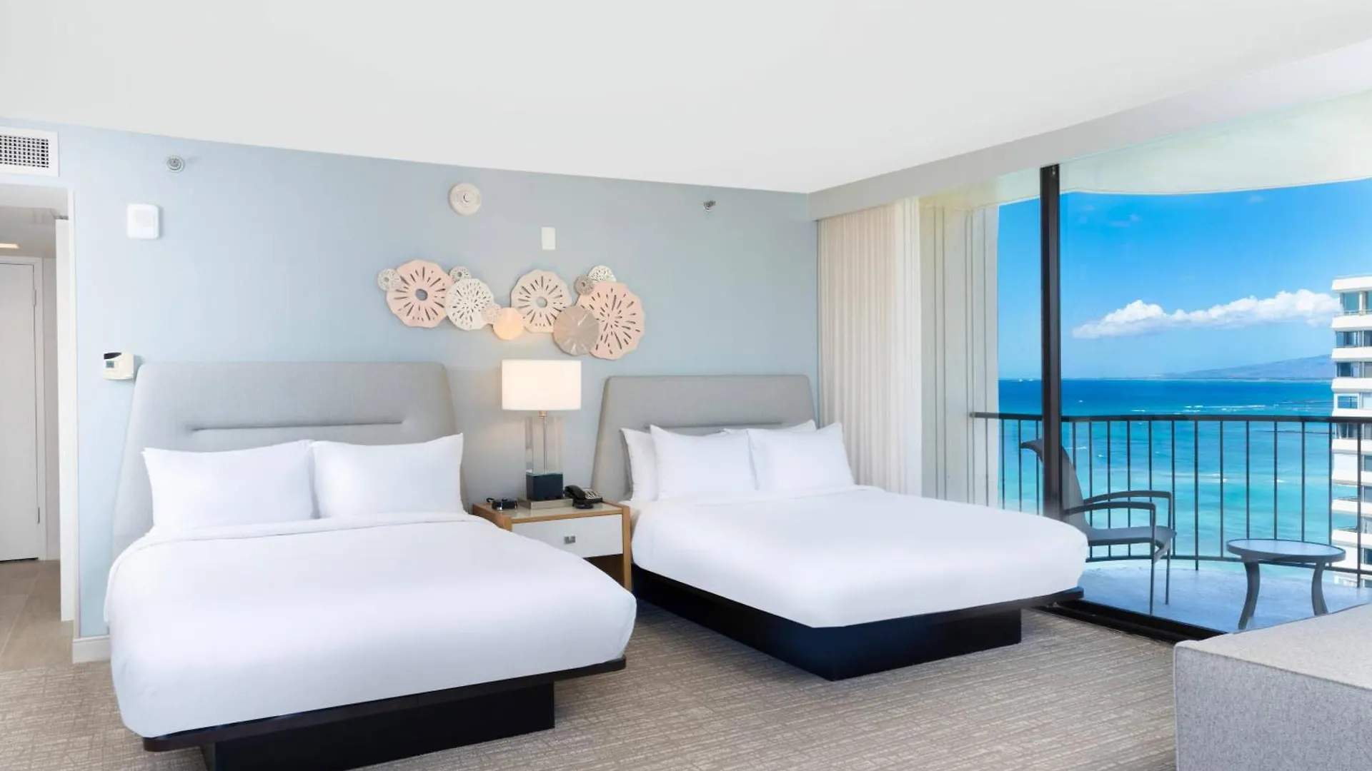 Waikiki Beach Marriott Resort & Spa Гонолулу