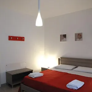 ypsilhome.sicilyhotelsitaly.net/